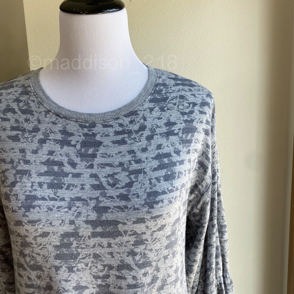 Lou & Grey Anthropologie Balloon Sleeve Striped Floral Pullover M - Picture 4 of 9